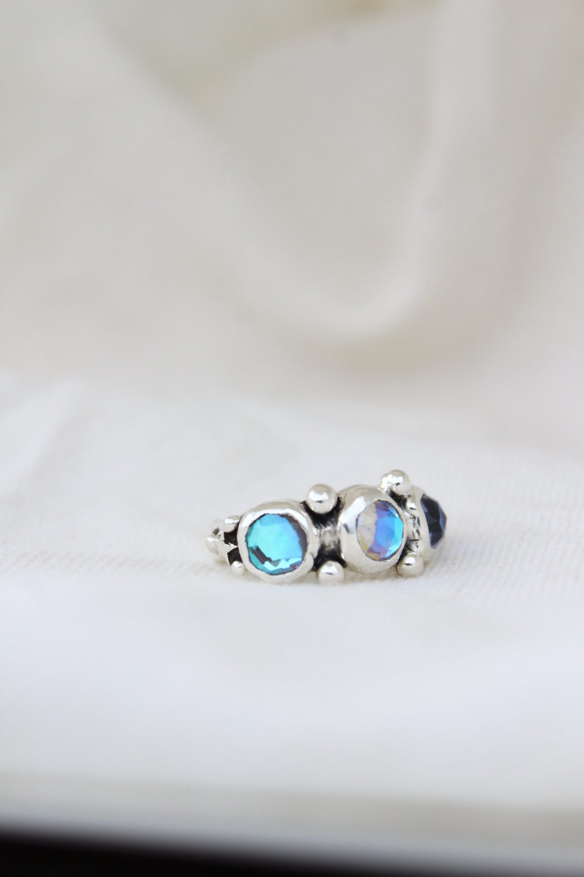 Anillo LAS TRES MARÍAS  cuarzo místico