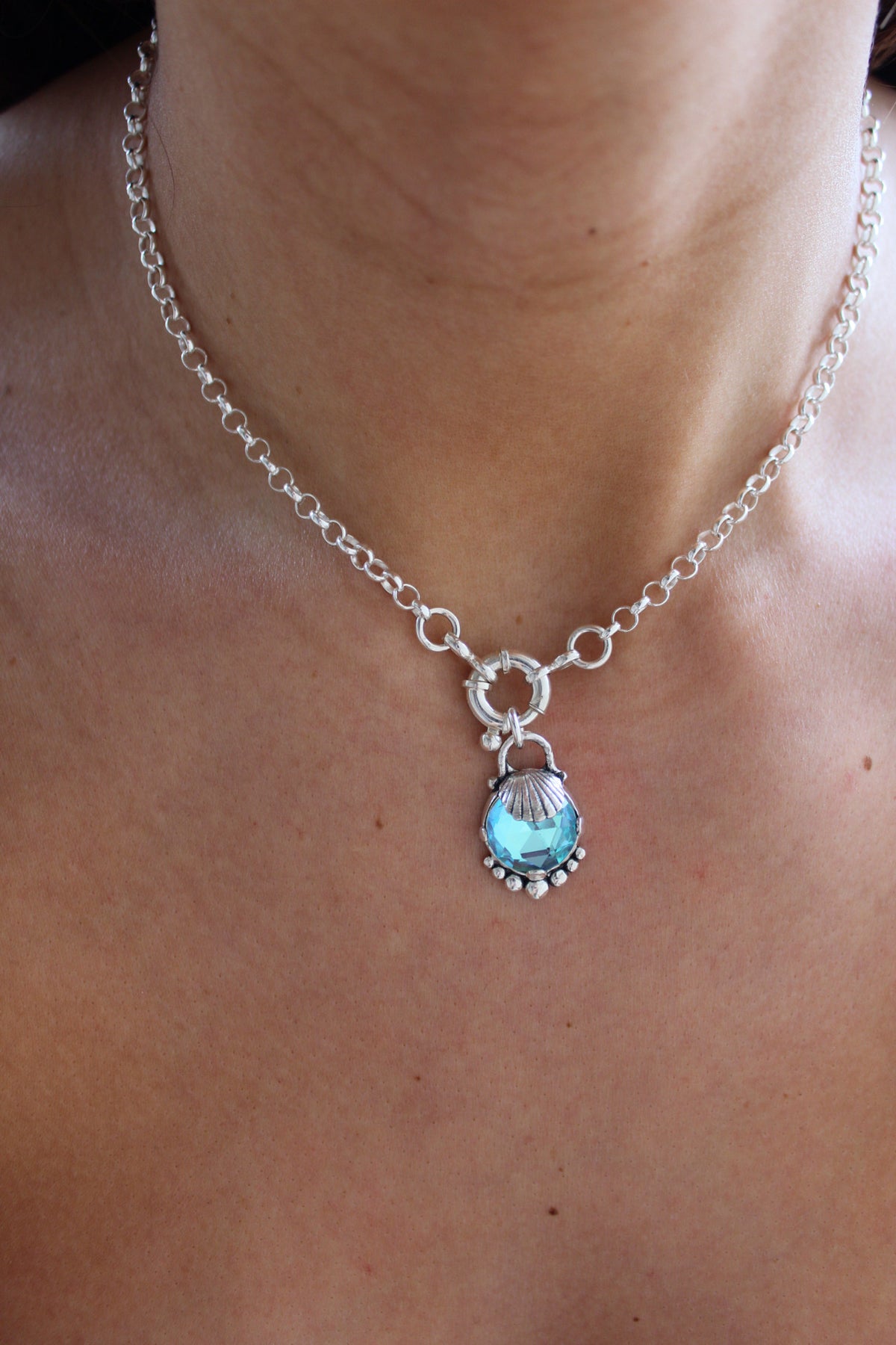 Collar piedra conchuda cuarzo místico