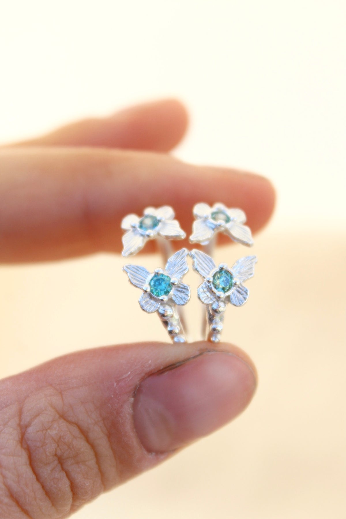 Anillo FILIPPA cristal calipso