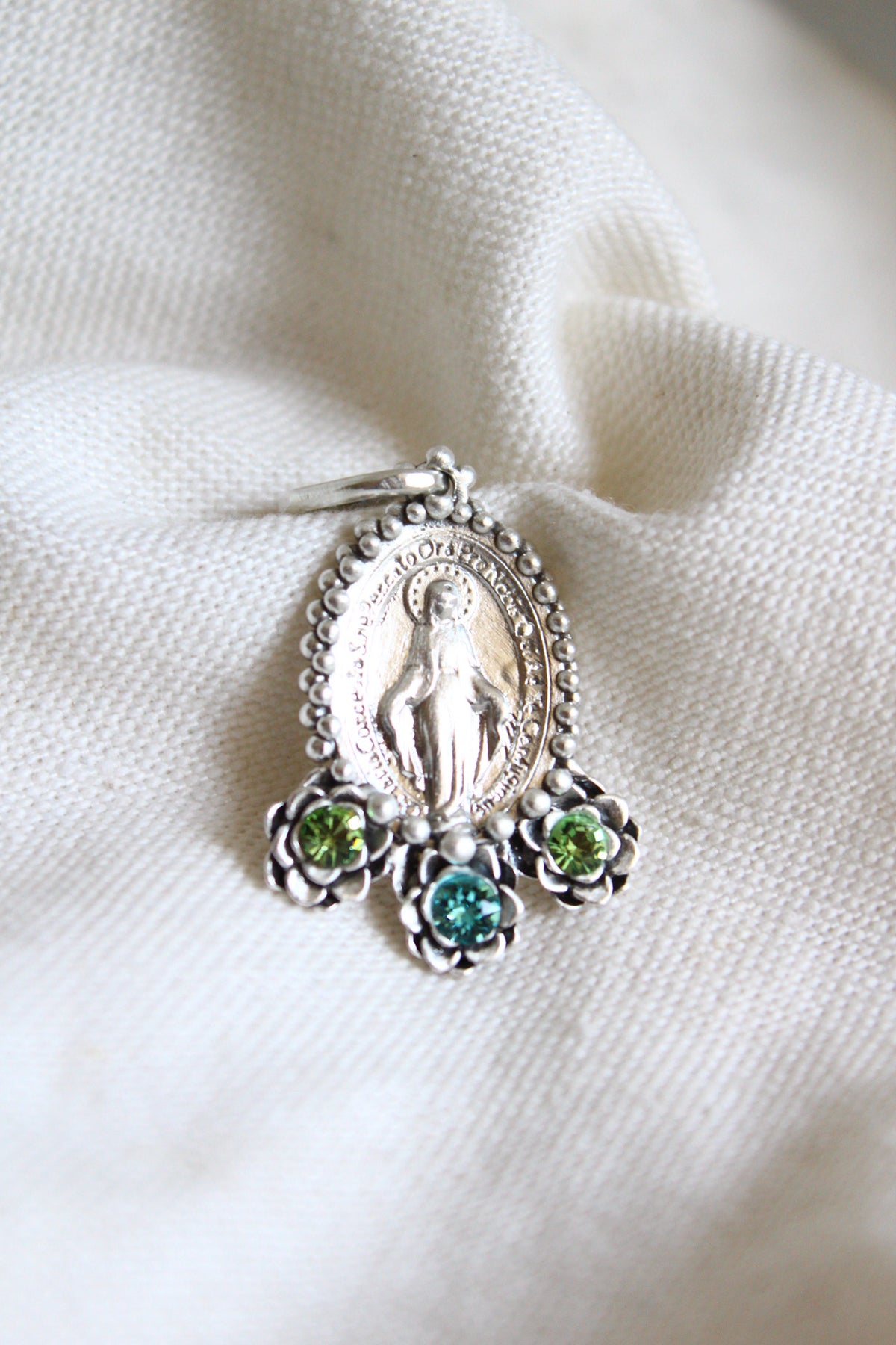 Collar Virgen de los milagros M #7