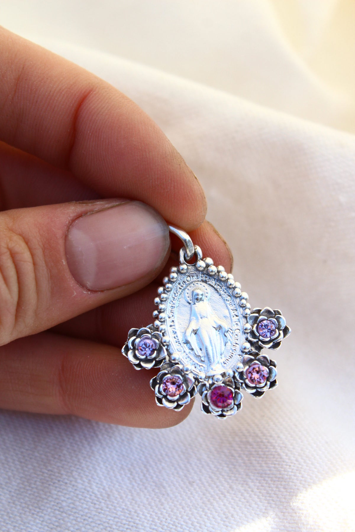 Collar Virgen de los milagros M #3