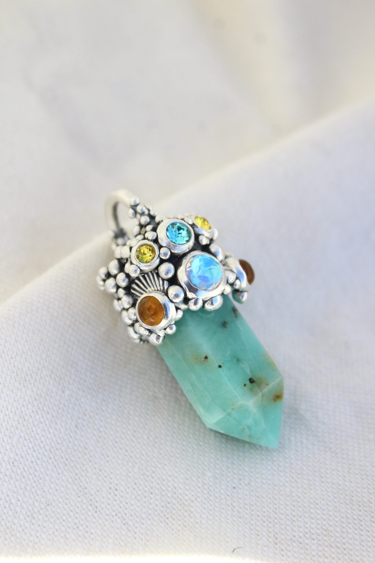 Amuleto crisoprasa citrinos y místico