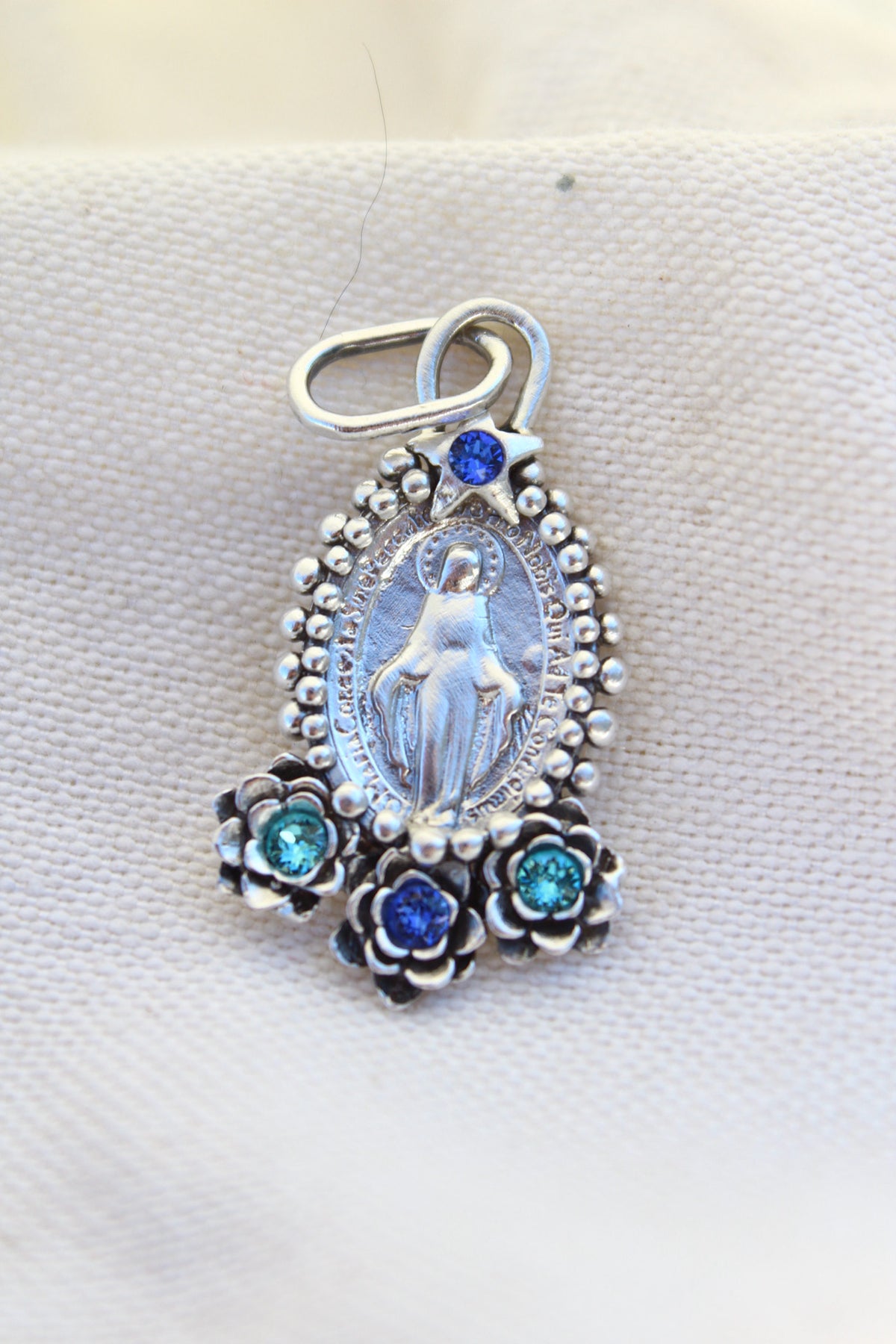 Collar Virgen de los milagros M #4