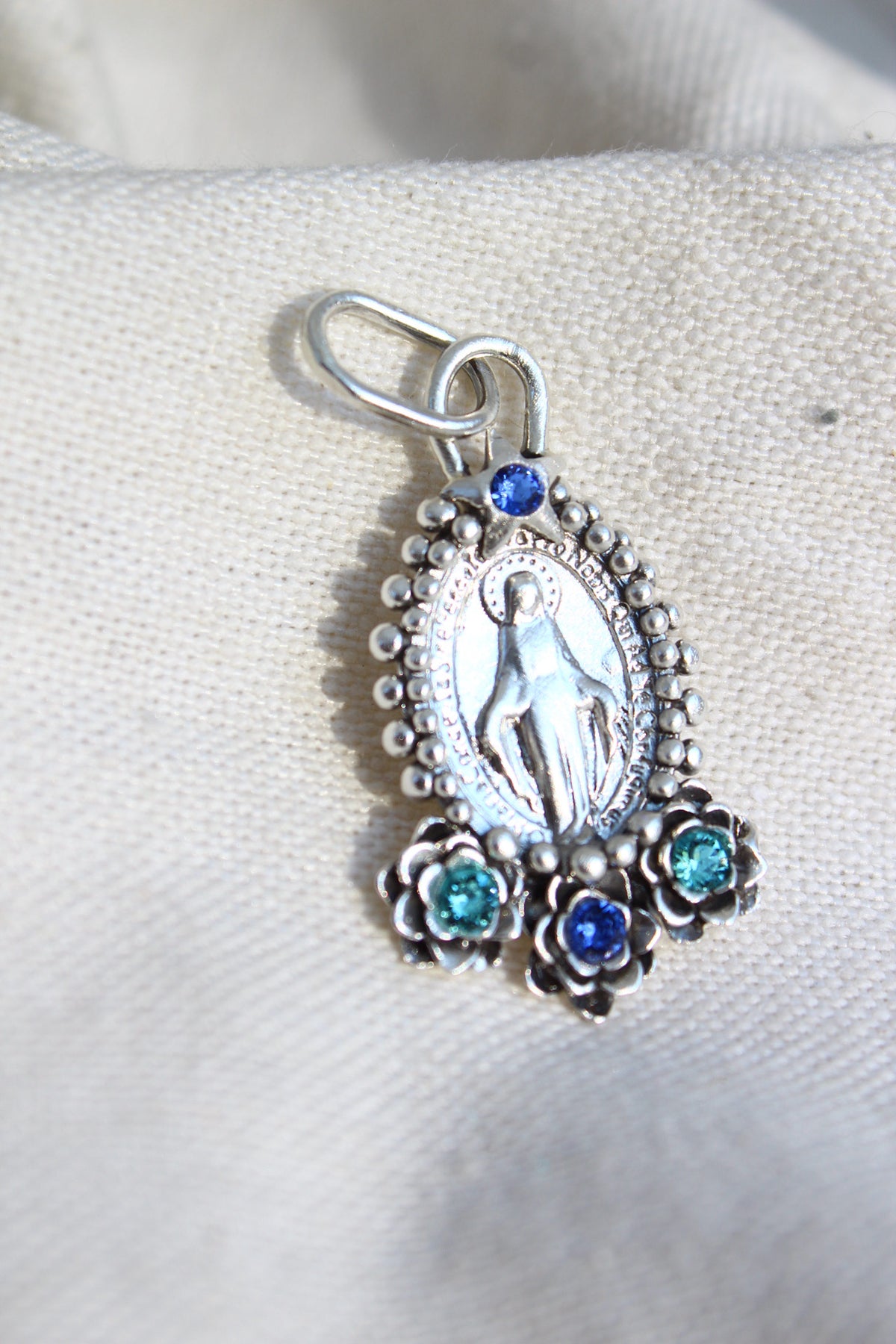 Collar Virgen de los milagros M #4