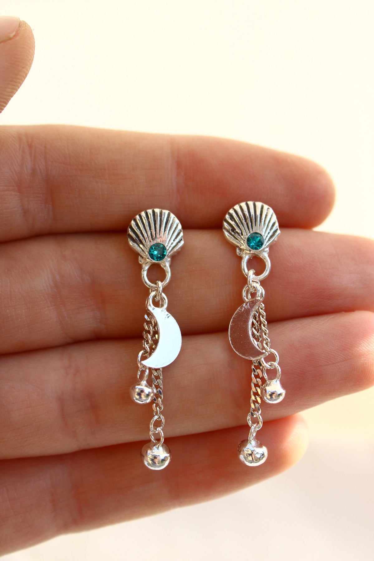 Aros cascada “M” turquesa (par)