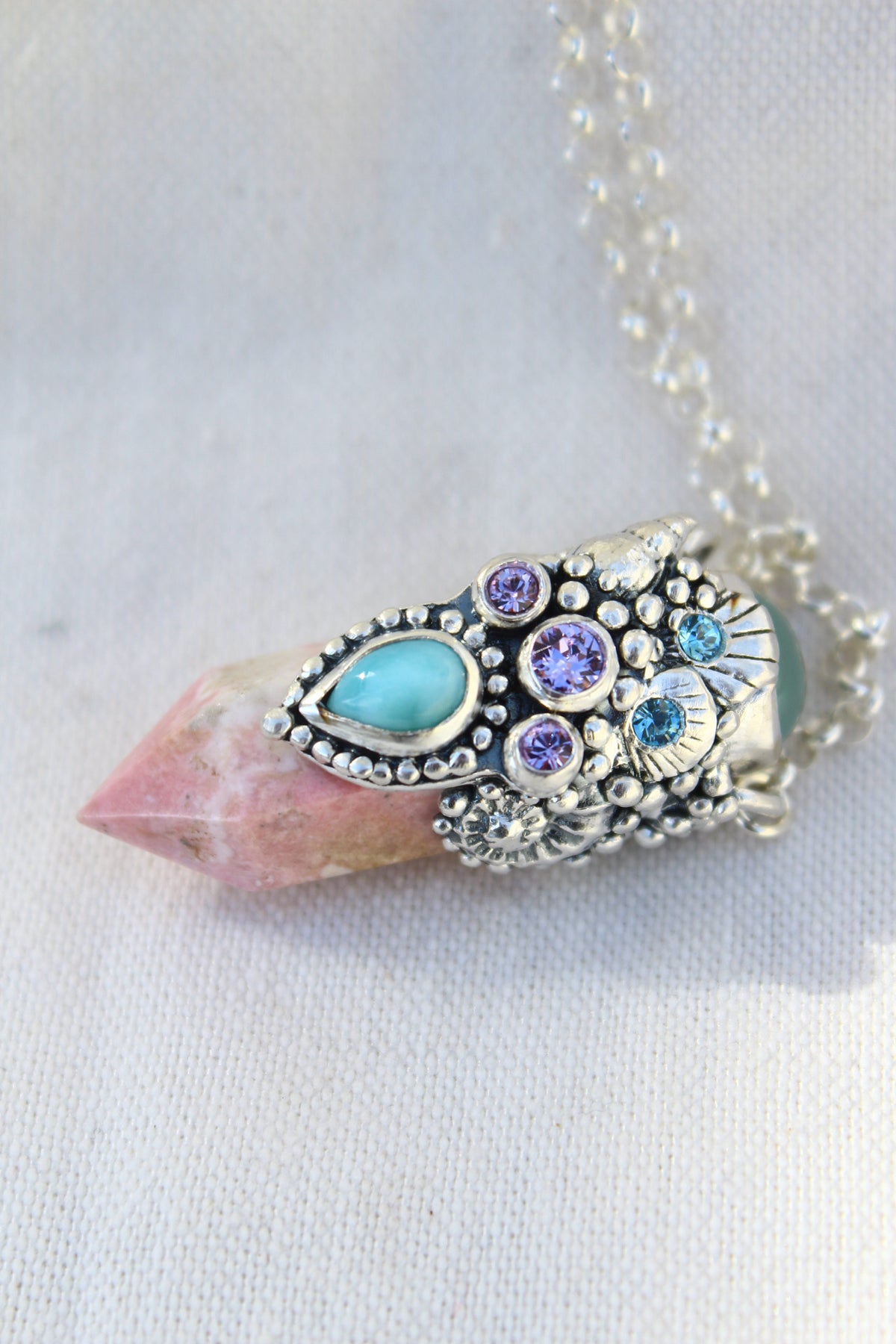 Amuleto rodonita princesa