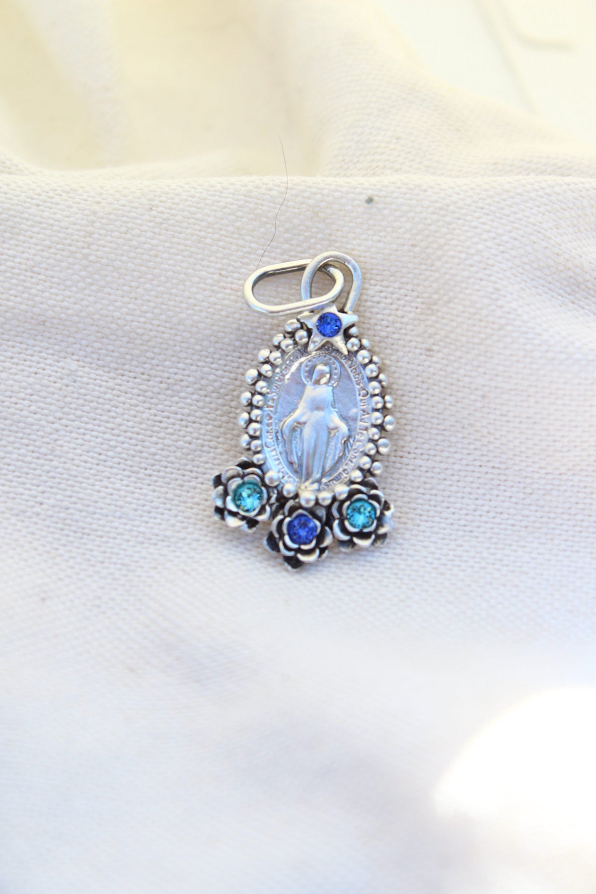 Collar Virgen de los milagros M #4