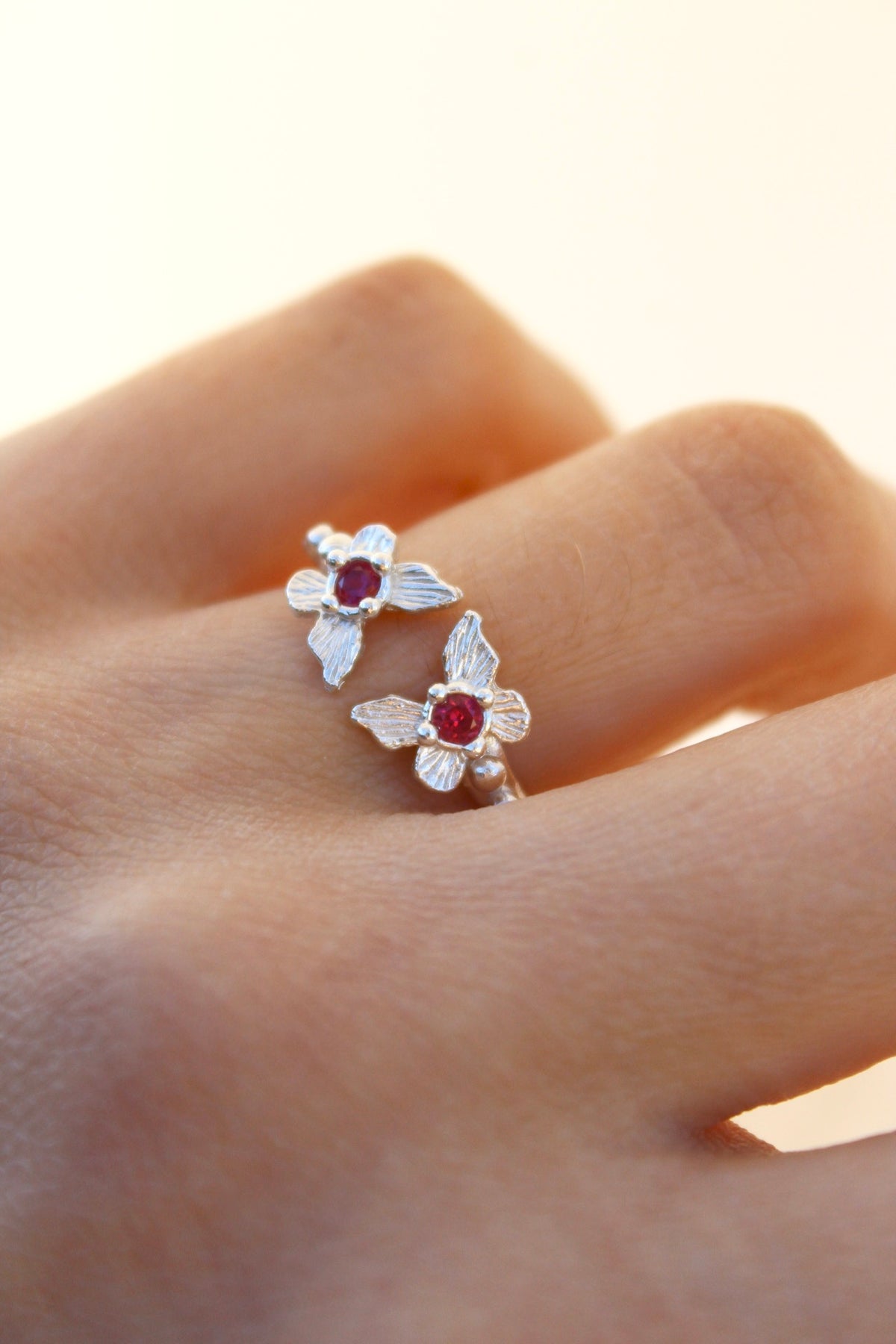 Anillo FILIPPA fucsia