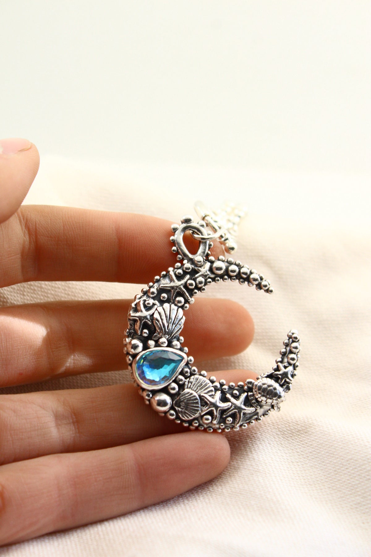 Luna Maxi mona pelotuda