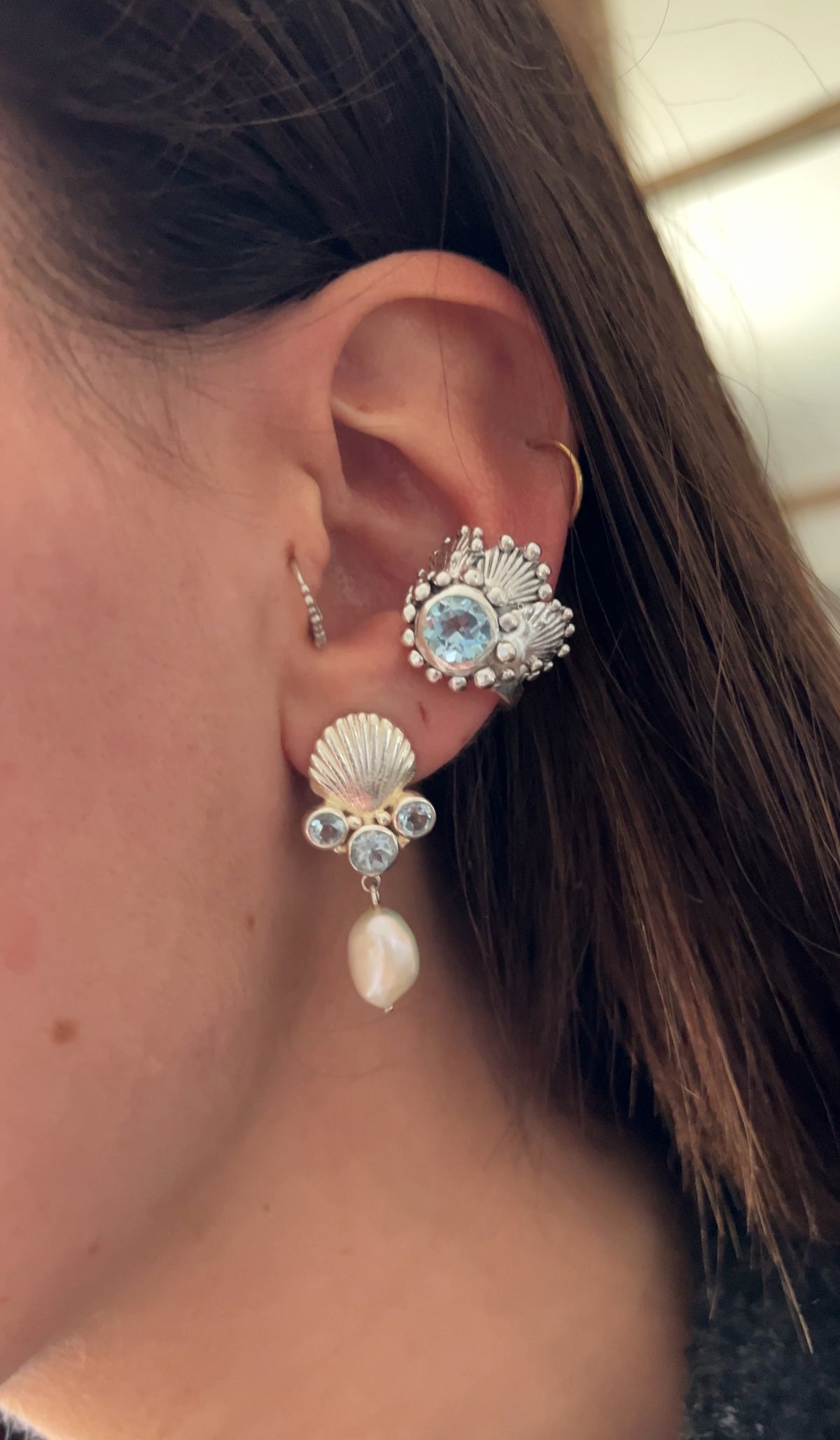 Aro ear cuff triple concha topacio (izquierda)