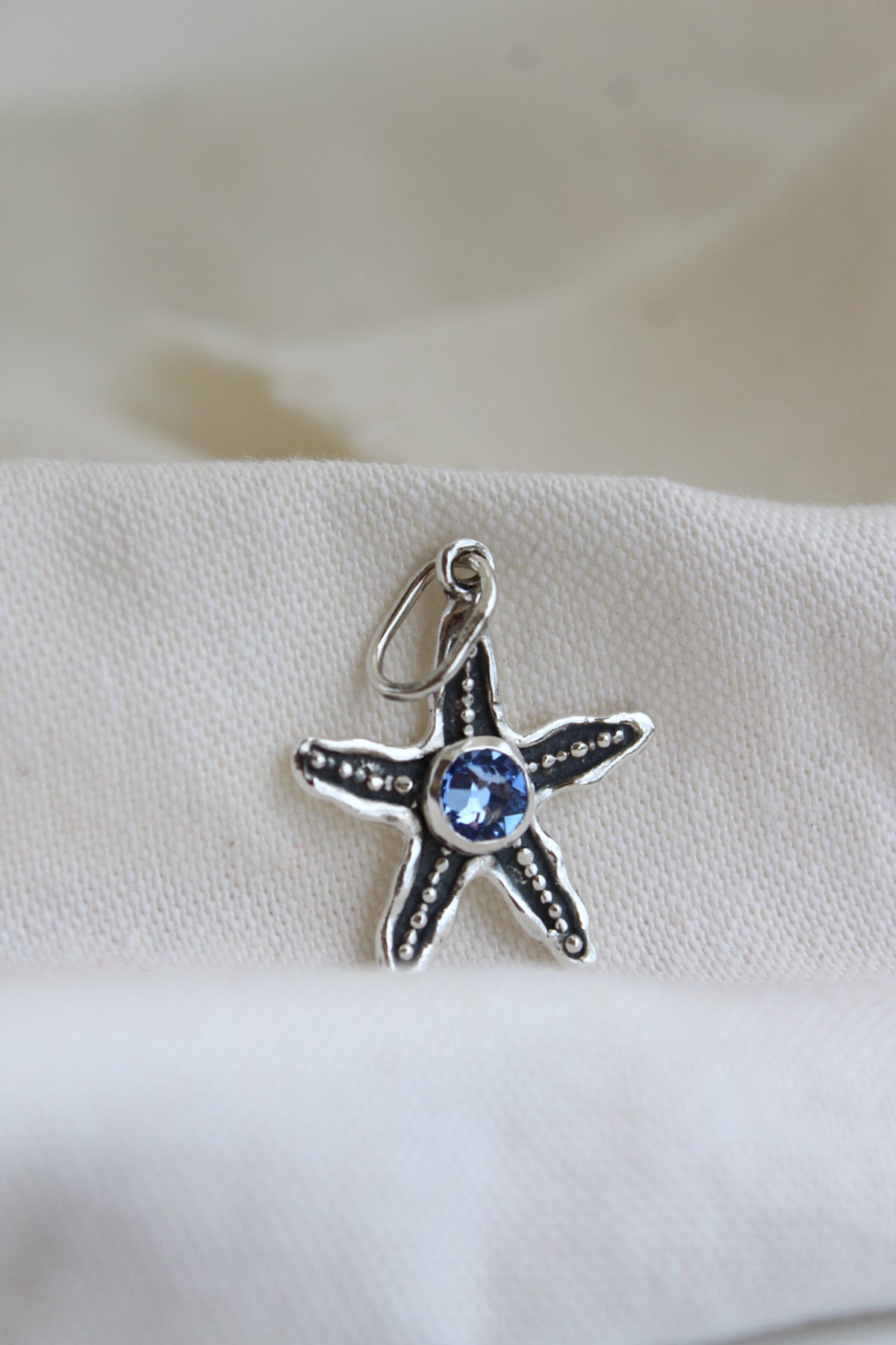 Collar estrella cristal color Tanzanita