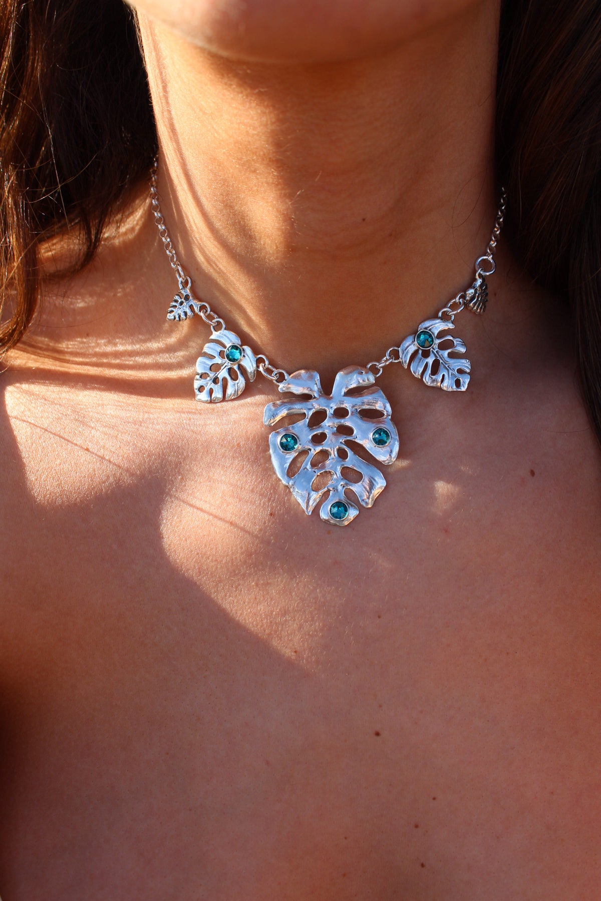 Collar reina monstera