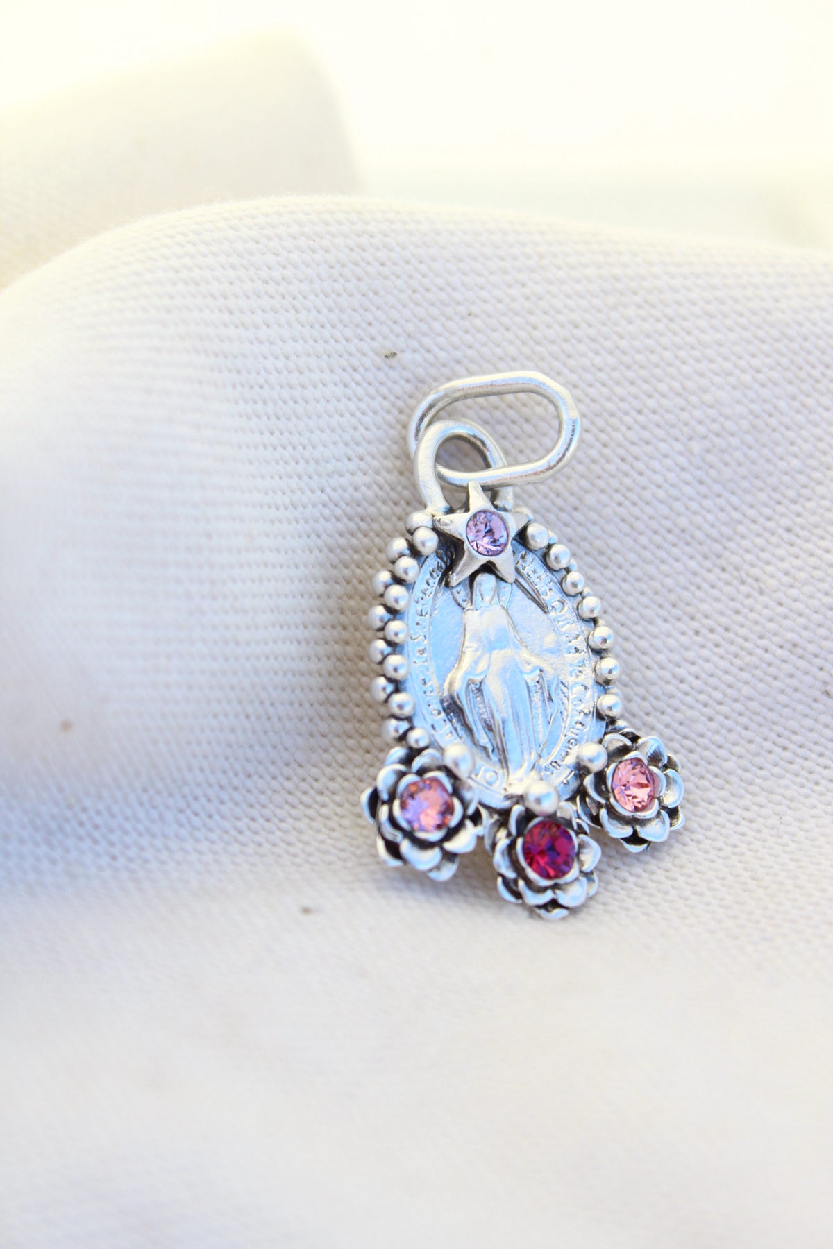 Collar Virgen de los milagros M #9