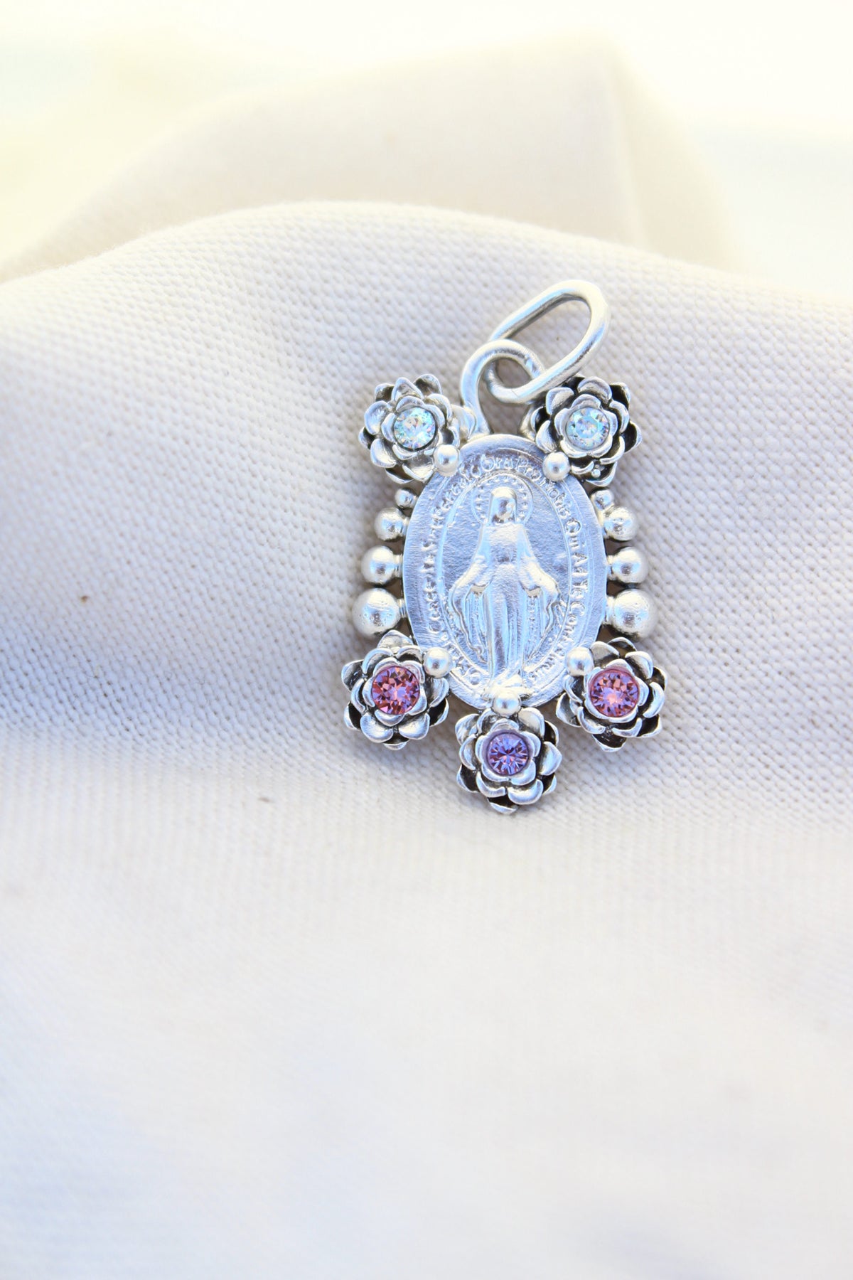 Collar Virgen de los milagros M #8