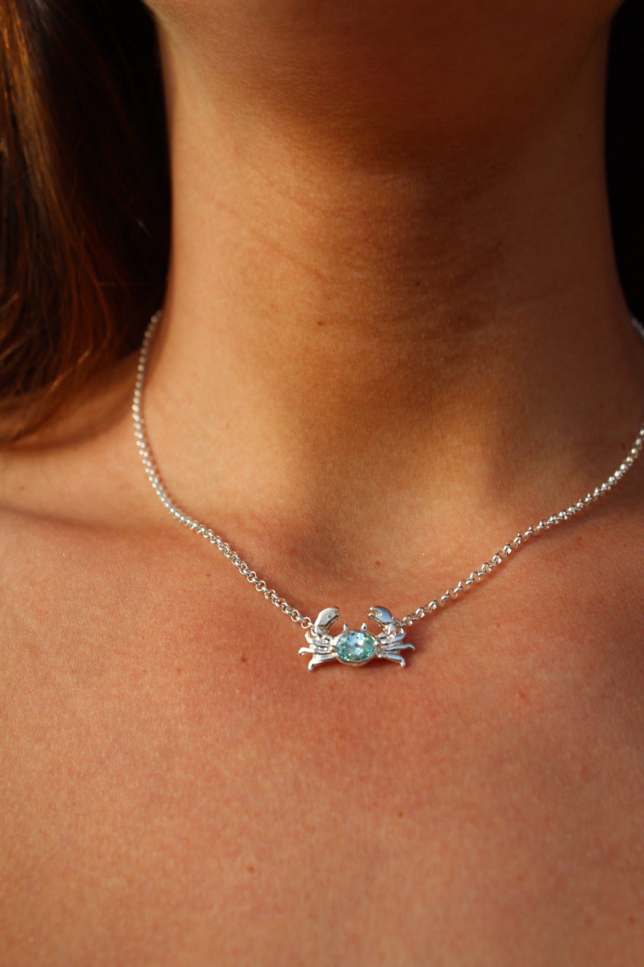 Collar crab Frosty mint oval