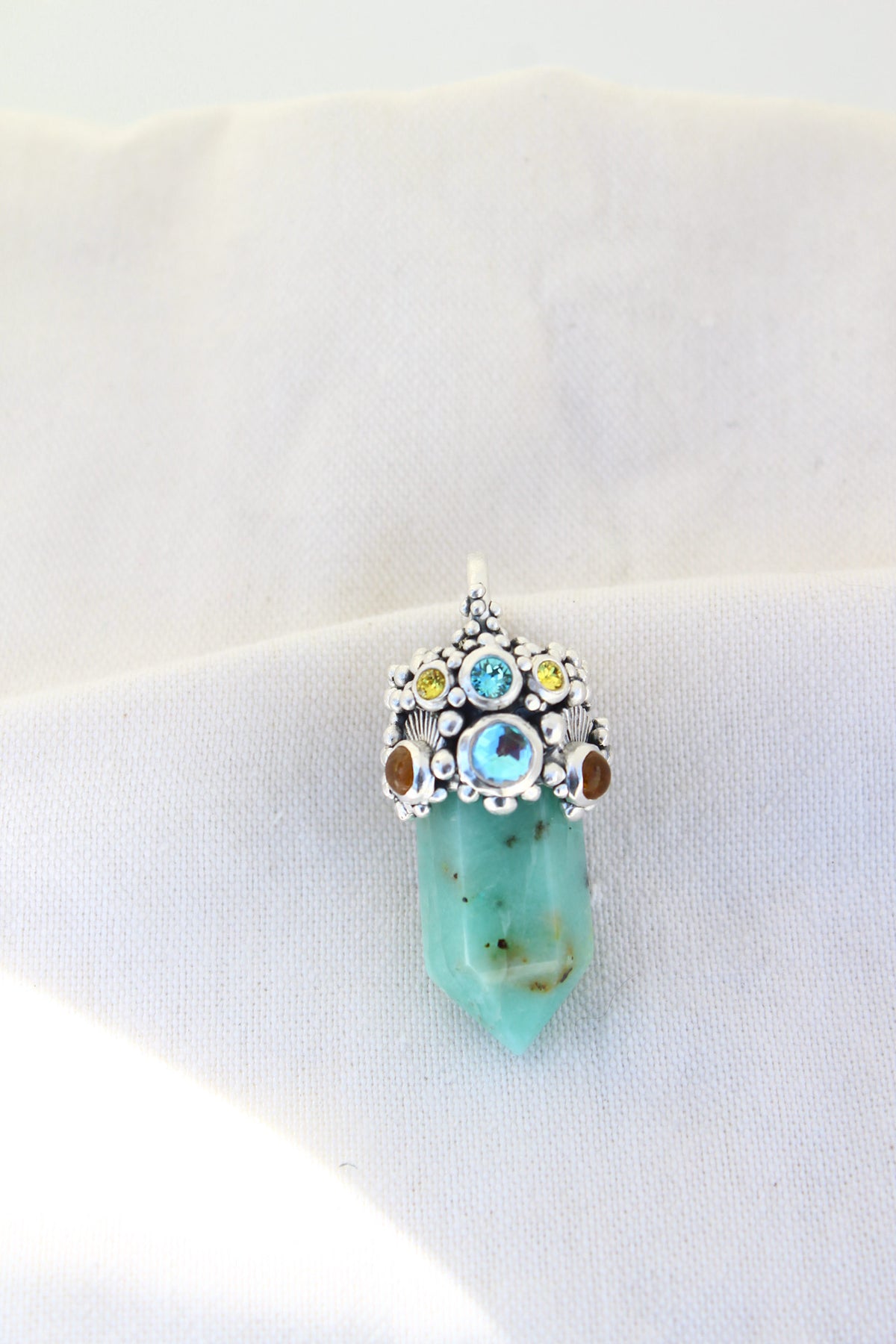 Amuleto crisoprasa citrinos y místico