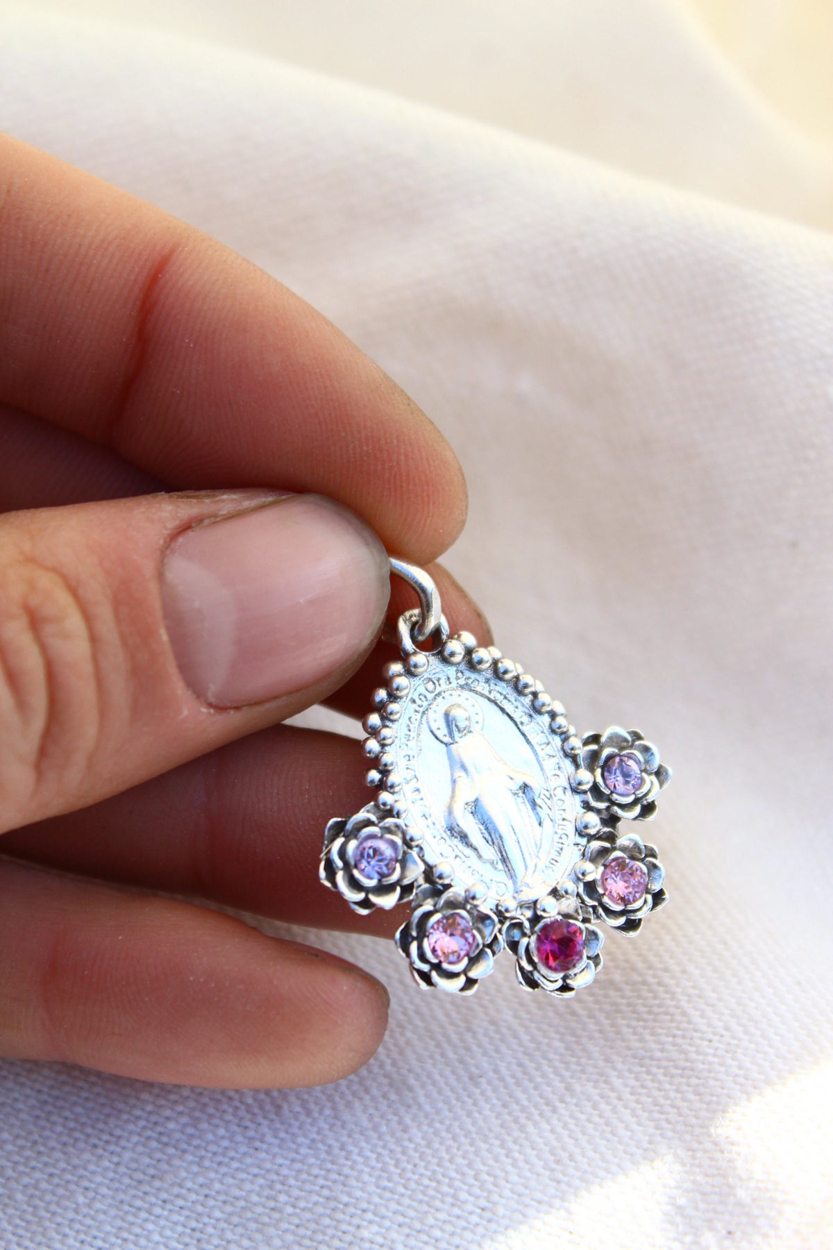 Collar Virgen de los milagros M #3