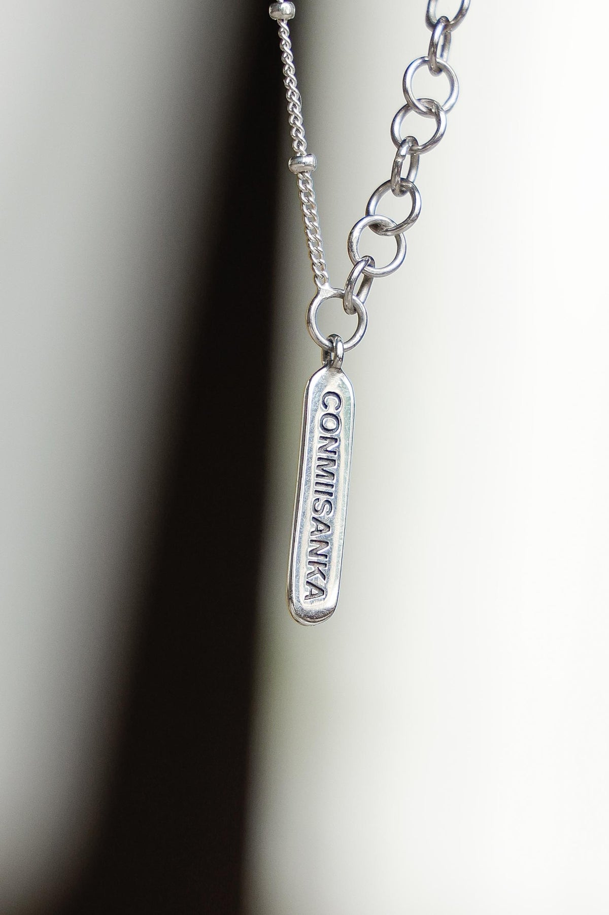 COLLAR CONMIISANKA DE PLATA DE TOPACIO BLANCO Y CELESTE