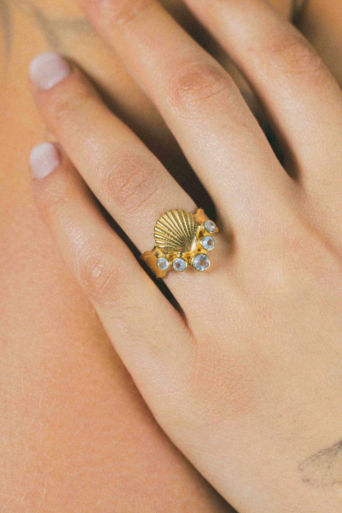 ANILLO CONMIISANKA GOLD DE TOPACIO CELESTE