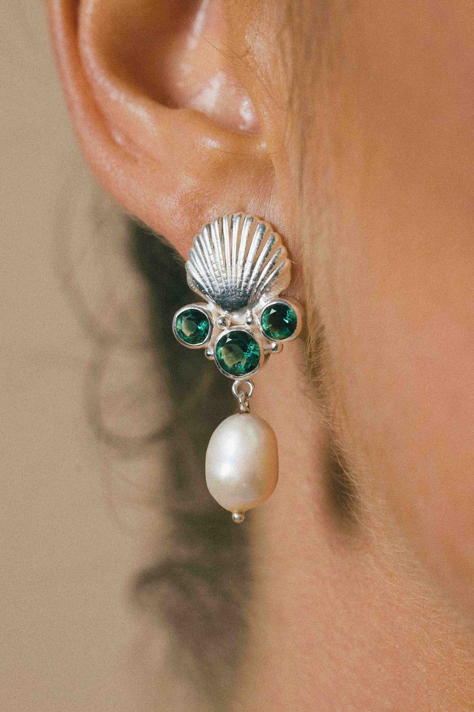 AROS CONMIISANKA DE PLATA DE CUARZO VERDE