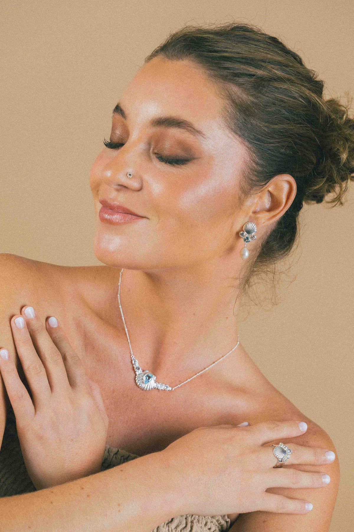 COLLAR CONMIISANKA DE PLATA DE TOPACIO BLANCO Y CELESTE