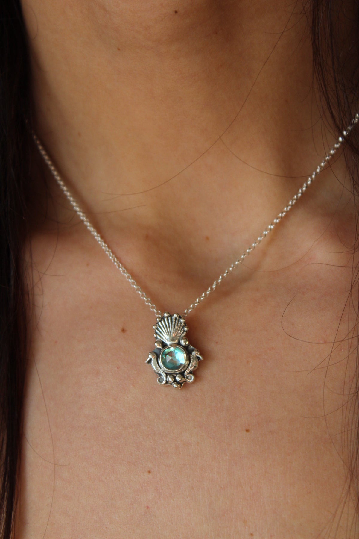 Collar escudo protector cuarzo místico