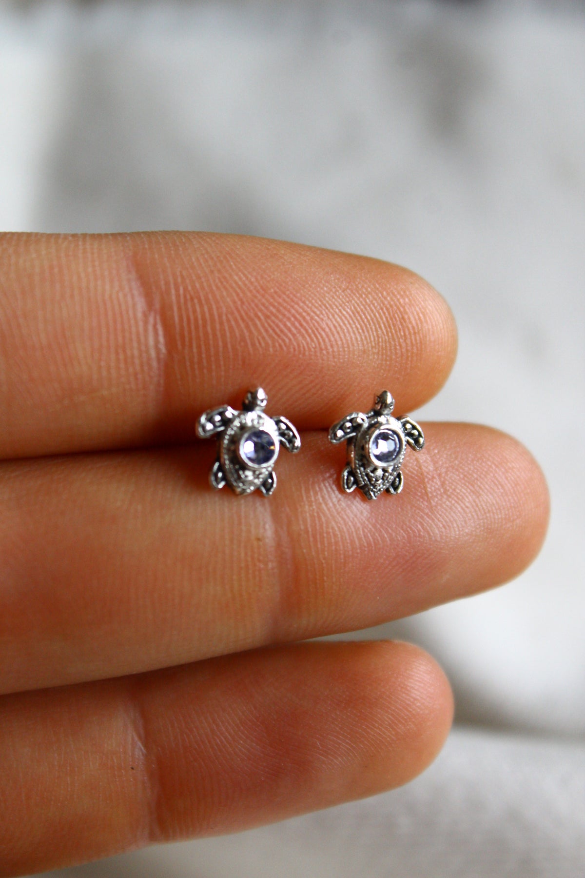 Aros tortu petit cristal lila