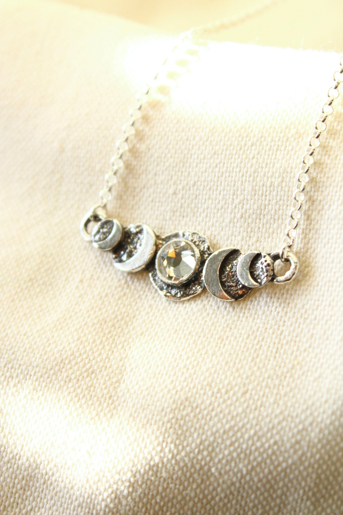 Collar ciclos cristal blanco