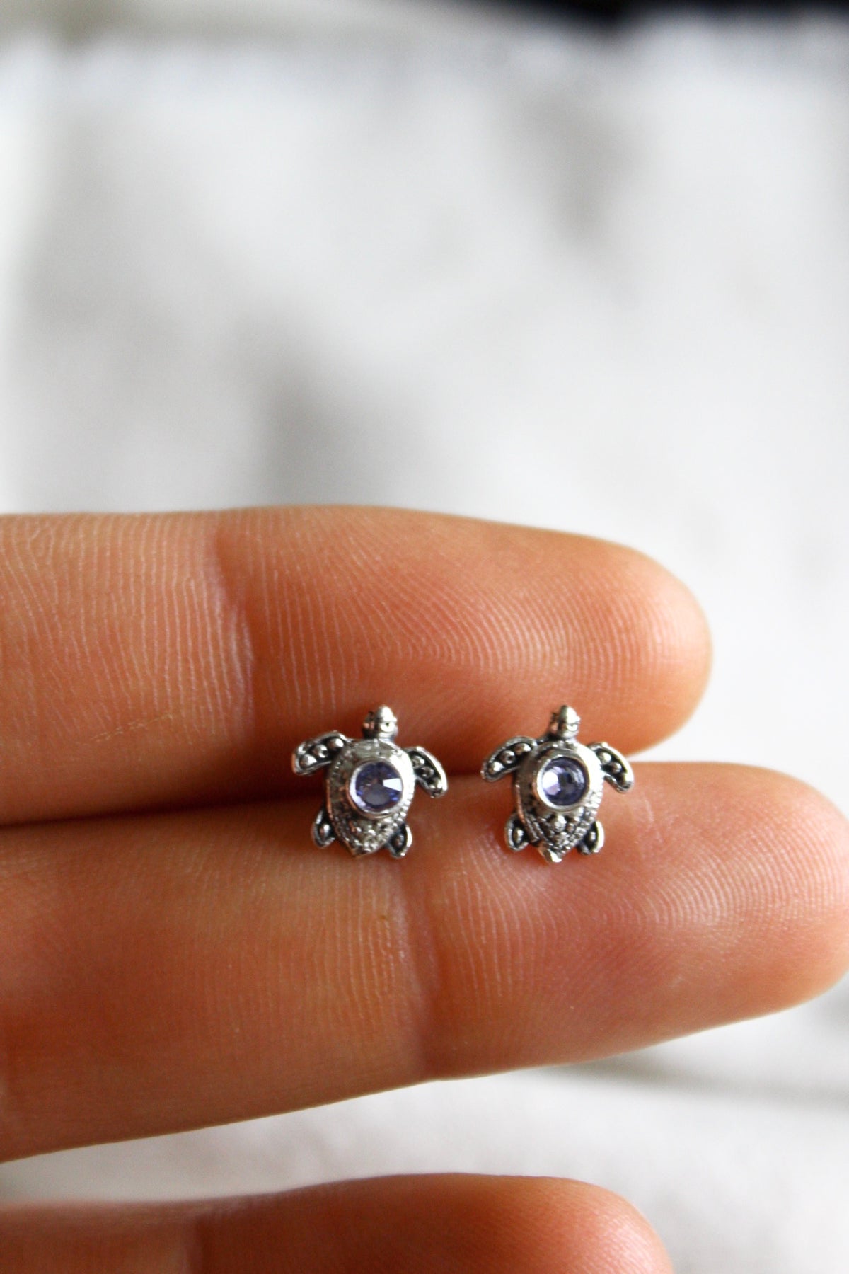 Aros tortu petit cristal lila