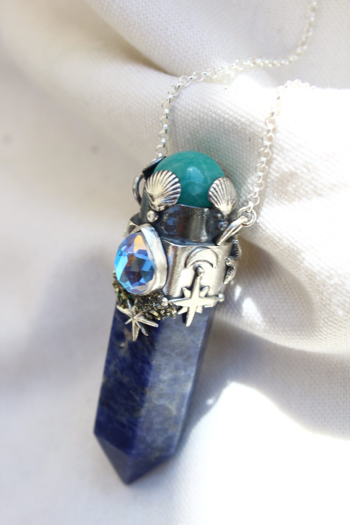 Amuleto lapislázuli ciclos estrellados