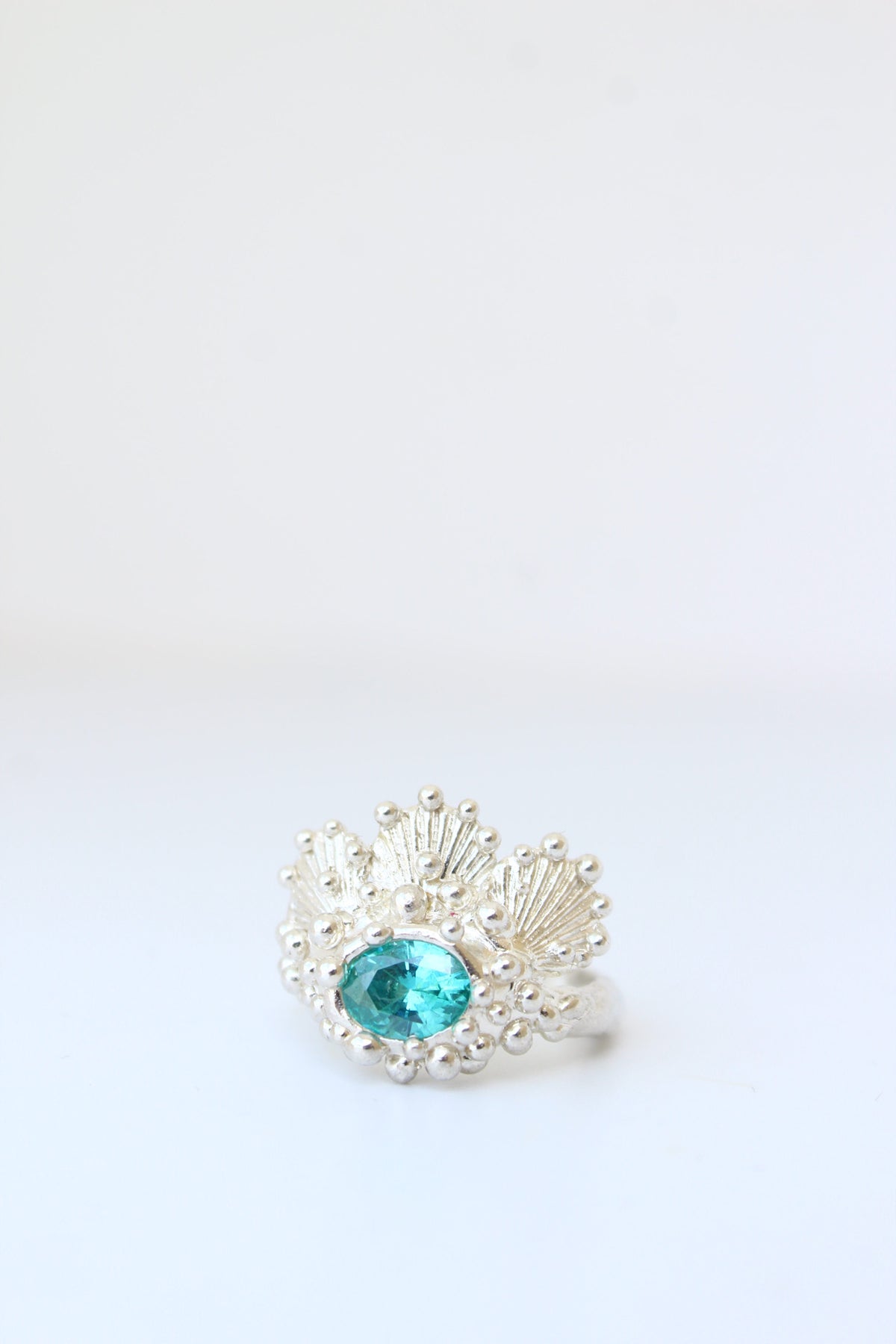 Anillo triple concha ovalado