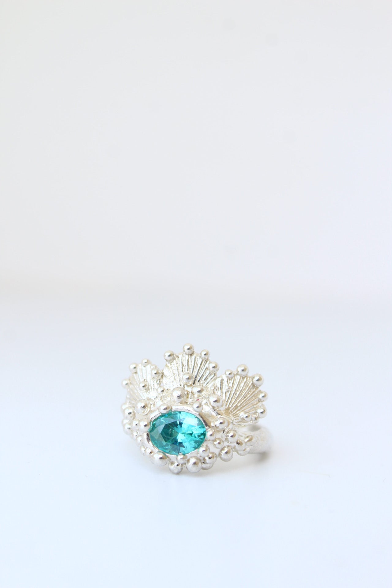 Anillo triple concha ovalado