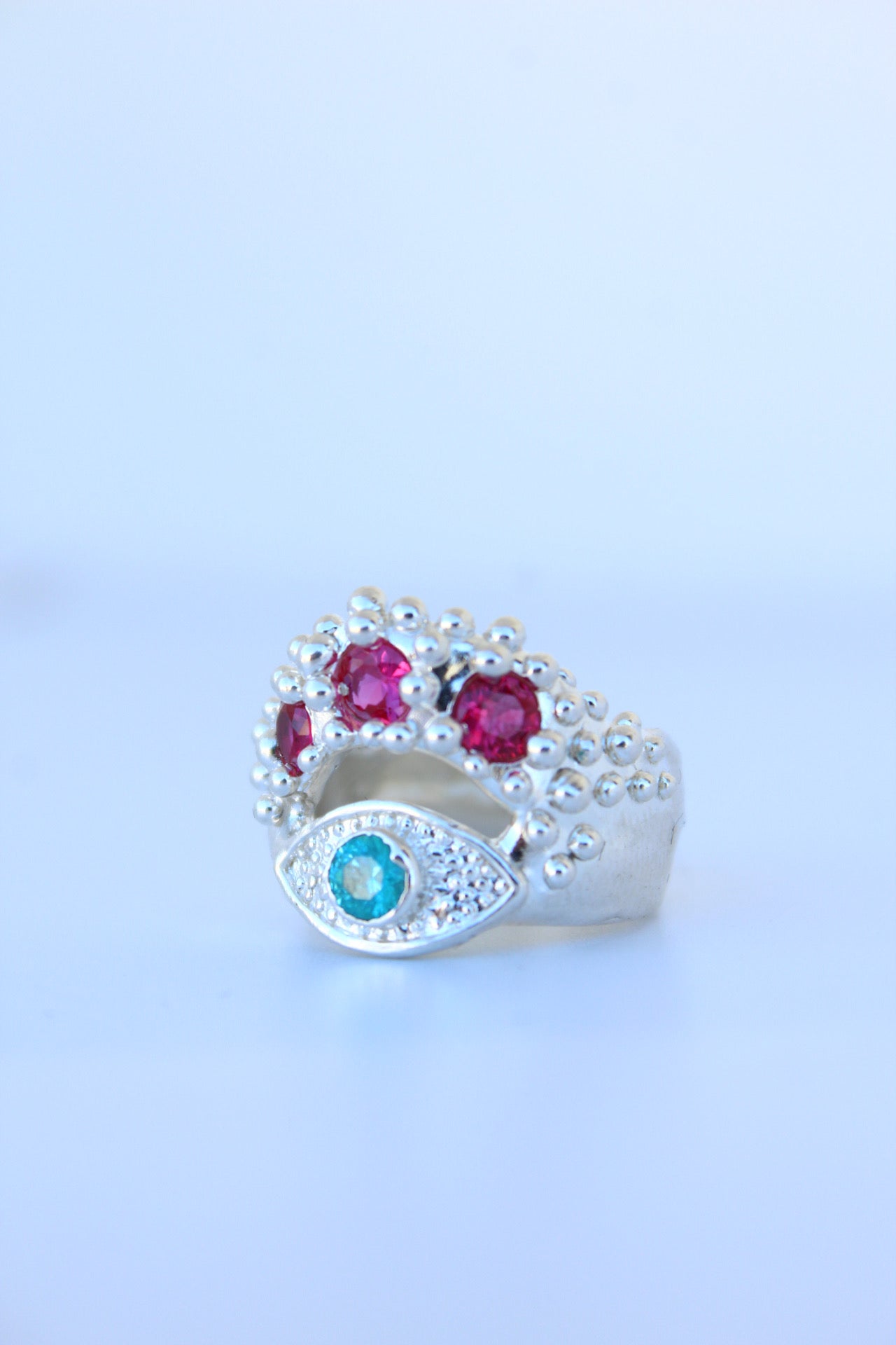 Anillo ojo de Gaudí