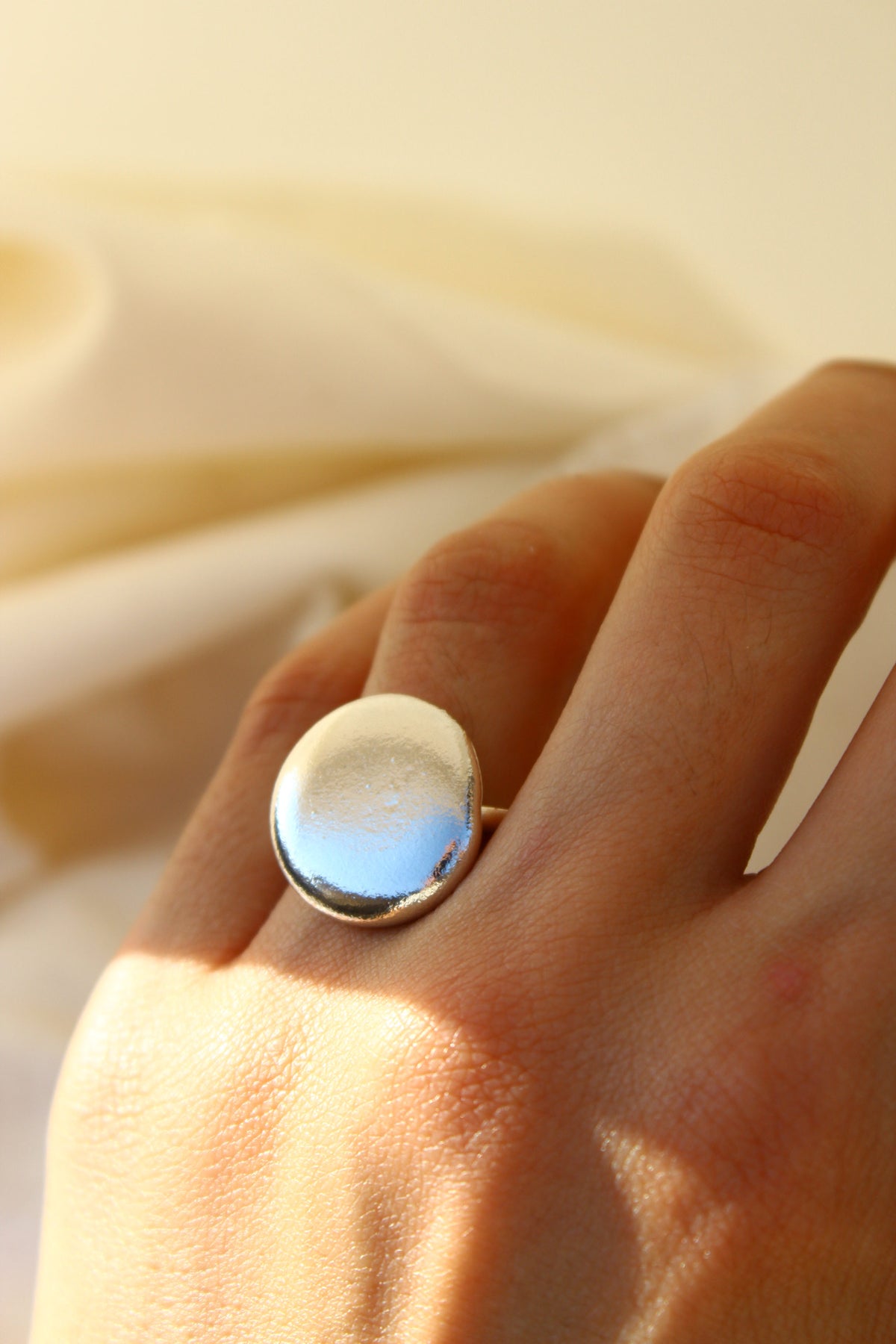 Anillo sello gaudi delgado