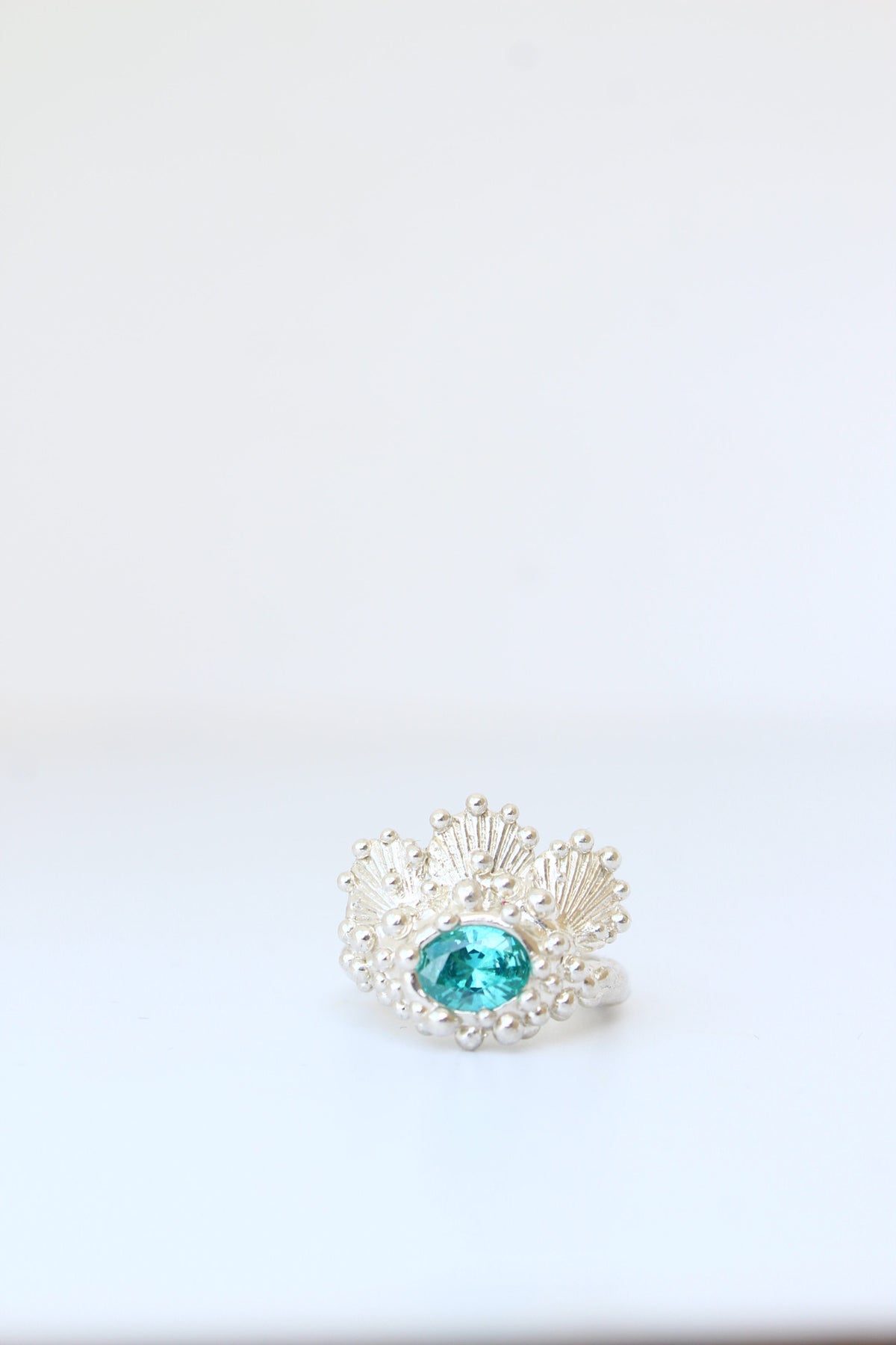 Anillo triple concha ovalado